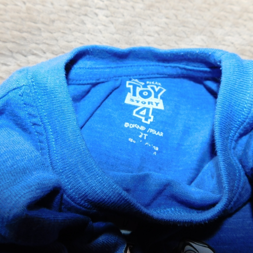 t-shirt - Picture 2 of 3